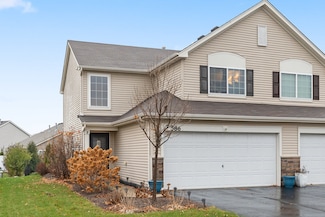 586 Vine St, Hampshire, IL 60140