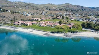 100 Lake Chelan Shores Dr Unit 2-3, Chelan, WA 98816