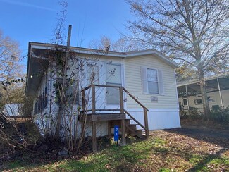 34 Whispering Pines Blvd, Georgetown, GA 39854