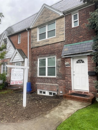 64-18 84th Place, Flushing, NY 11379