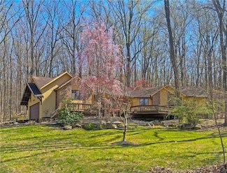 2330 Wood Ln, Allentown, PA 18103