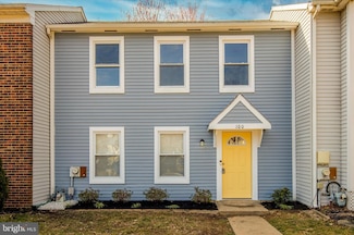100 Hunt Dr, Horsham, PA 19044