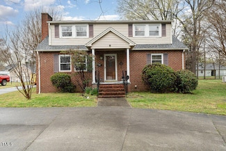 413 S Maple St, Graham, NC 27253