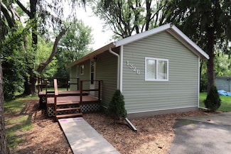 1326 E Road 1, Edgerton, WI 53534