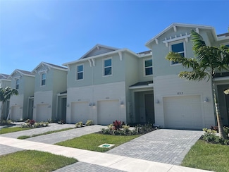 655 SE Lake Falls St, Port Saint Lucie, FL 34984