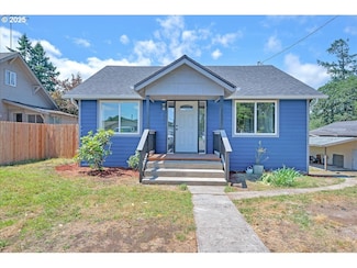 445 N 6th St, Saint Helens, OR 97051