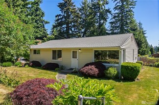 15510 Densmore Ave N, Shoreline, WA 98133