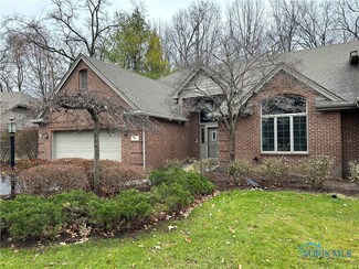 36 Walnut Creek Dr, Holland, OH 43528