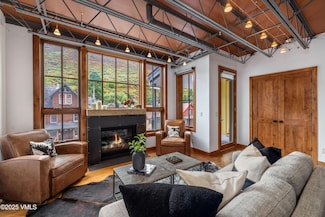 421 Main St Unit R2, Minturn, CO 81645