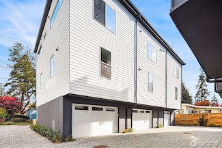 18013 2nd Ave NE Unit B, Shoreline, WA 98155