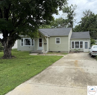 109 E Fairview St, Clinton, MO 64735