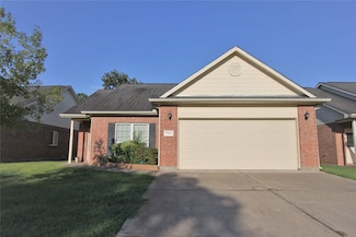 406 Price Dr, Wharton, TX 77488