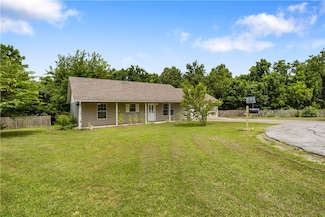 2015 Mcnair St, Pea Ridge, AR 72751