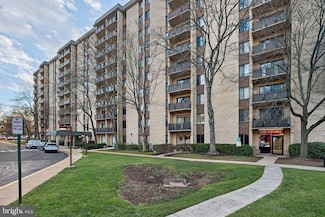 3100 S Manchester St Unit 738, Falls Church, VA 22044