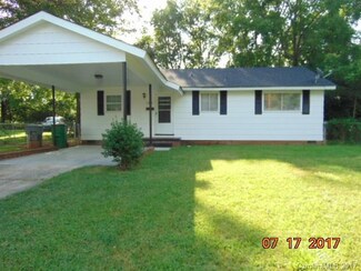2300 English Dr, Charlotte, NC 28216