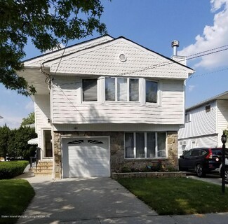 383 Naughton Ave, Staten Island, NY 10305