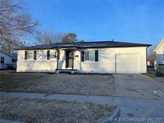 804 N Cedar St, Owasso, OK 74055