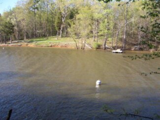 4-11 Rosseechee Dr, Clarksville, VA 23927