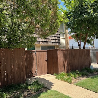 2702 Douglas Ave Unit 101, Dallas, TX 75219