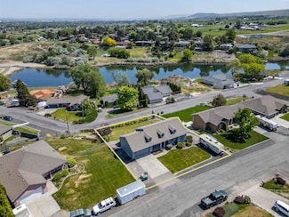 4221 S Fir St, Kennewick, WA 99337