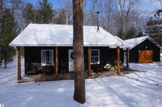 5261 E 12th St, Au Gres, MI 48703