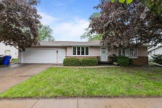 2112 E John St, Appleton, WI 54915