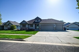 524 Pheasant Trail, Deerfield, WI 53531