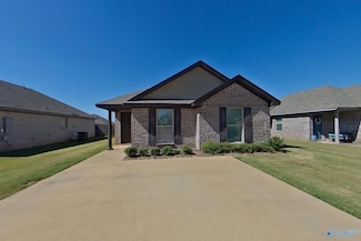 107 Dawson's Mill Dr, Prattville, AL 36067