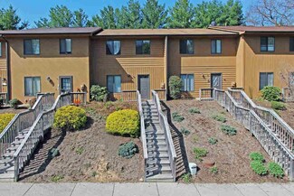 947 Lora Ln, Blacksburg, VA 24060