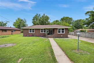 508 E 12th St, Russellville, AR 72801