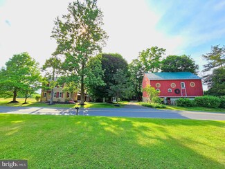 8893 Longswamp Rd, Alburtis, PA 18011