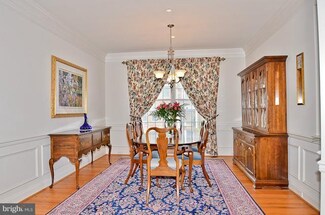 2212 Harithy Dr, Dunn Loring, VA 22027