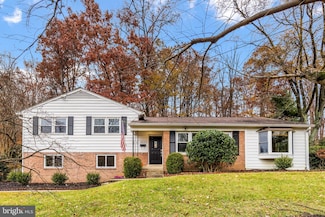6222 Beachway Dr, Falls Church, VA 22041