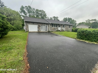 327 Aldrich Rd, Howell, NJ 07731