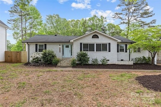 1601 Gambia St, Charlotte, NC 28208