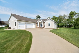 1825 Prescott Dr, Stevens Point, WI 54482