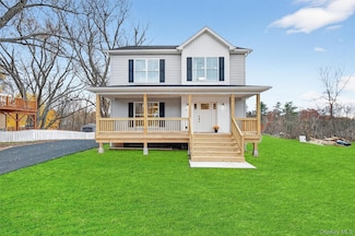 25 Teetsel St, Saugerties, NY 12477