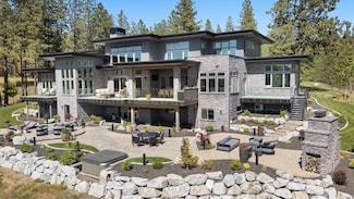 13903 N Riverbluff Ln, Spokane, WA 99208