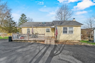 49 Lakeside Dr, New Windsor, NY 12553