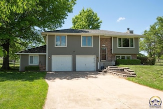 4345 NW Button Rd, Topeka, KS 66618