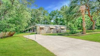 2433 E North St, Inverness, FL 34453
