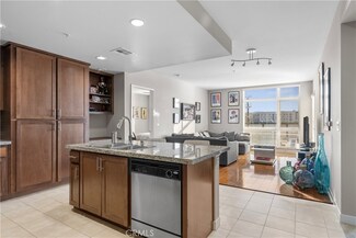 21301 Erwin St Unit 505, Woodland Hills, CA 91367