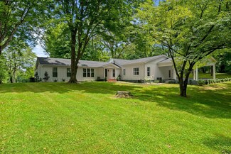 5456 Cemetery Rd, Bowling Green, KY 42103