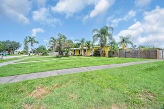 105 SE Castana Ct, Port Saint Lucie, FL 34983