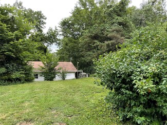 613 W Madison Ave, Collinsville, IL 62234