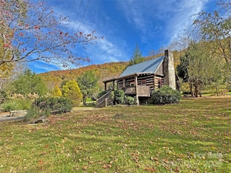 147 & 131 Gentry Farm Dr, Hot Springs, NC 28743