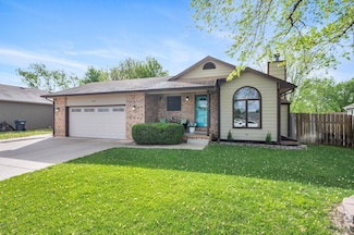 330 N Whispering Pines St, Wichita, KS 67212