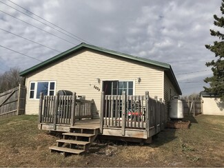 5429 1st Ave W, Gilbert, MN 55741