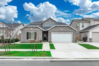 2030 N Sherman St, Hanford, CA 93230