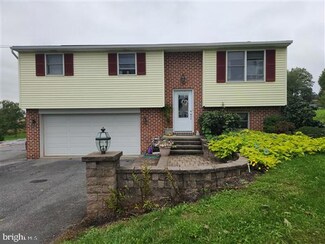 2284 N Penryn Rd, Manheim, PA 17545